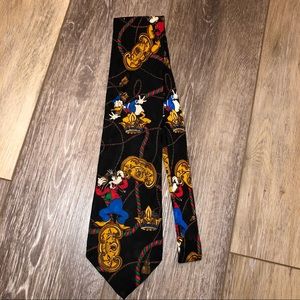The DISNEY Store MICKEY MOUSE and Friends 100% Silk Neck Tie Daffy Duck Pluto